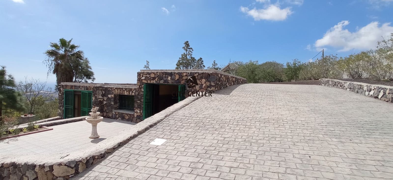 4 bedroom Finca/Country House for sale in San Miguel de Abona with pool garage - € 700,000 (Ref: 9613908)