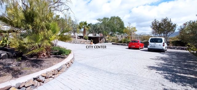 4 chambre Finca/Maison de Campagne à vendre à San Miguel de Abona avec piscine garage - 700 000 € (Ref: 9613908)