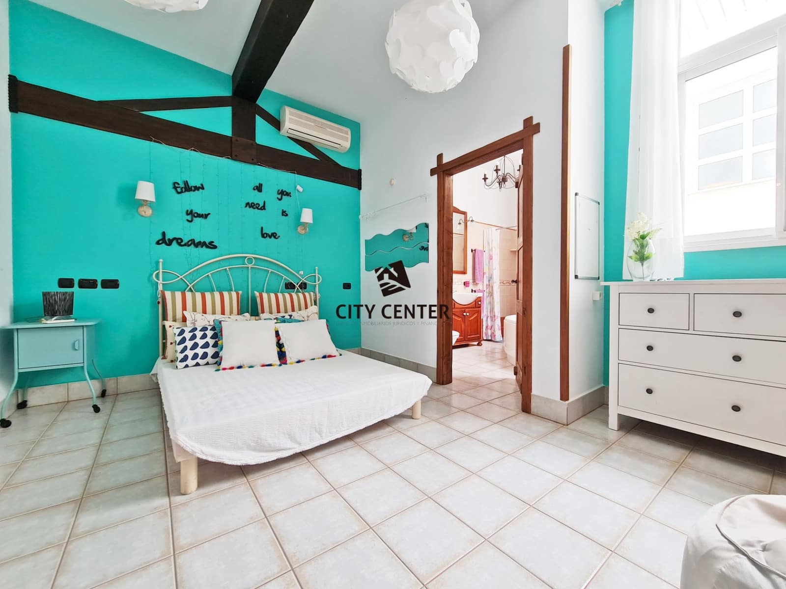 10 sypialnia Hotel na sprzedaż w Arona z garażem - 1 585 000 € (Ref: 9613909)