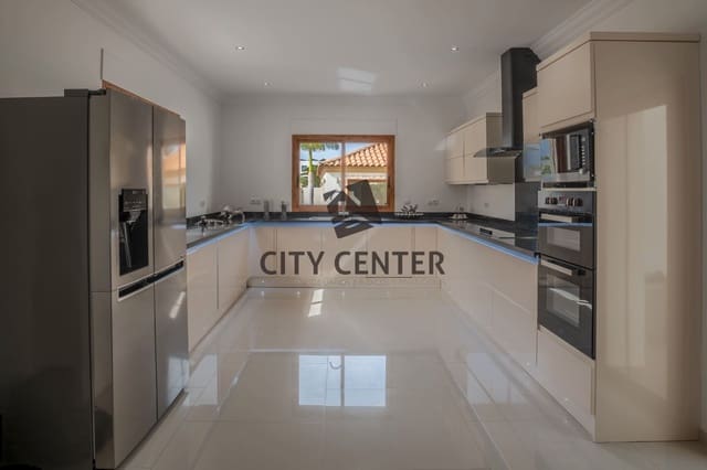 4 chambre Villa/Maison à vendre à La Caleta Adeje, Adeje avec piscine - 4 590 000 € (Ref: 9613910)