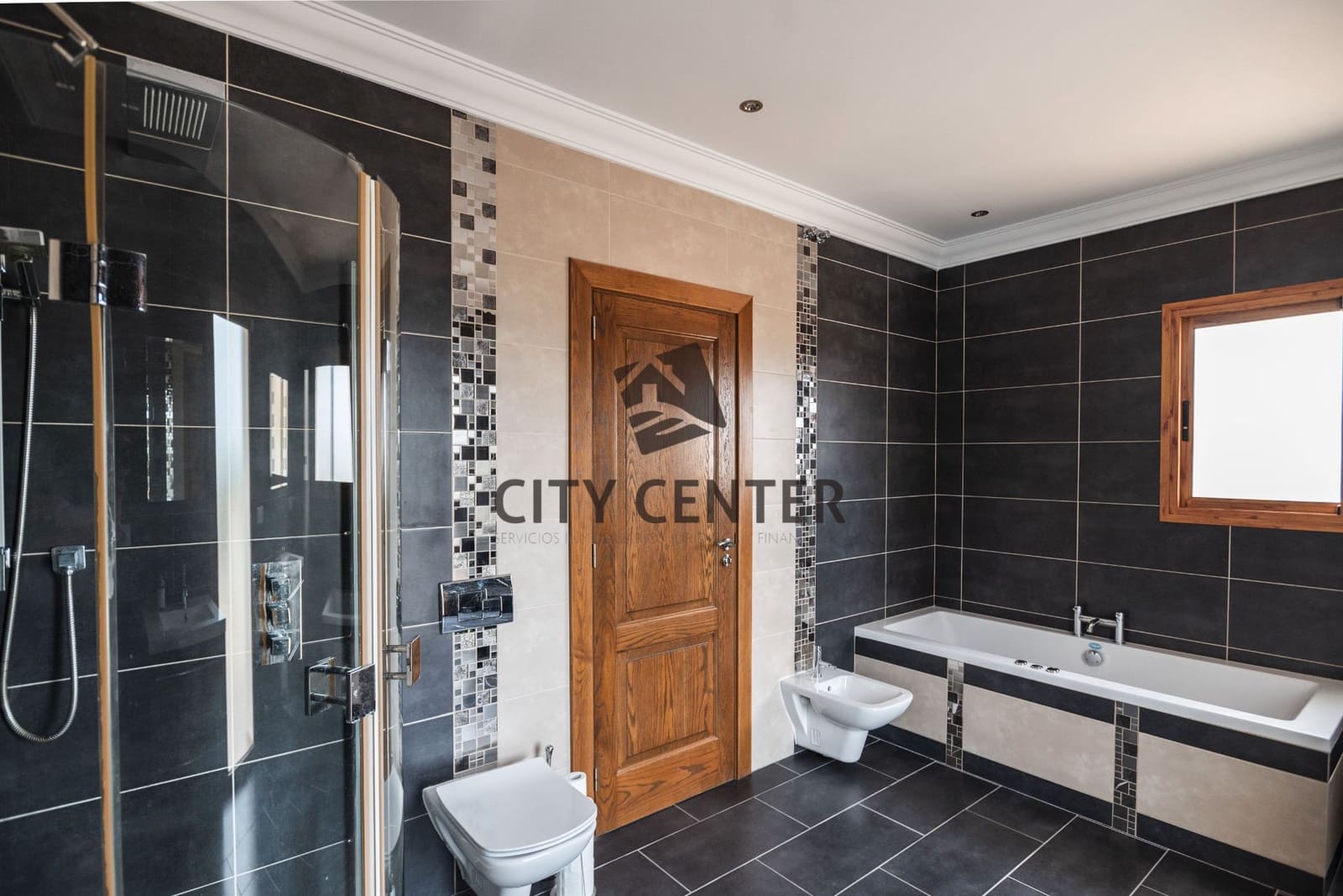 4 chambre Villa/Maison à vendre à Adeje avec piscine - 4 590 000 € (Ref: 9613910)