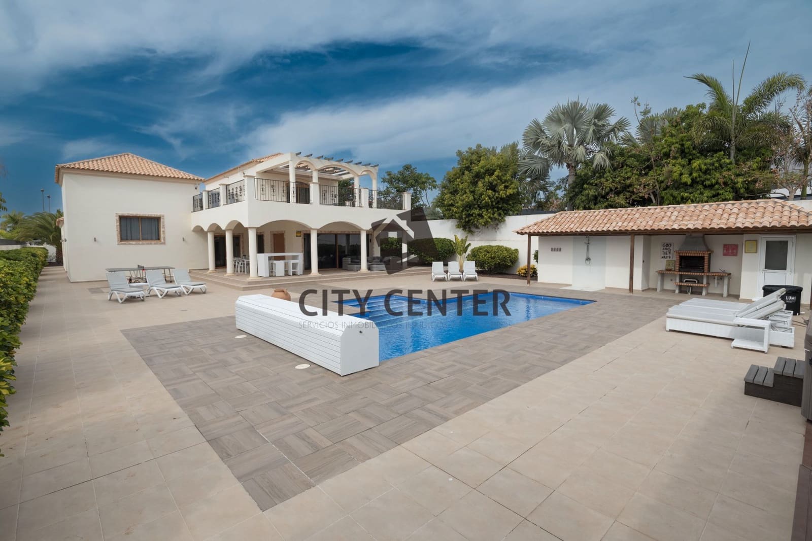 4 chambre Villa/Maison à vendre à Adeje avec piscine - 4 590 000 € (Ref: 9613910)