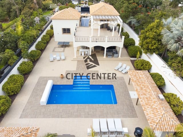 4 chambre Villa/Maison à vendre à La Caleta Adeje, Adeje avec piscine - 4 590 000 € (Ref: 9613910)
