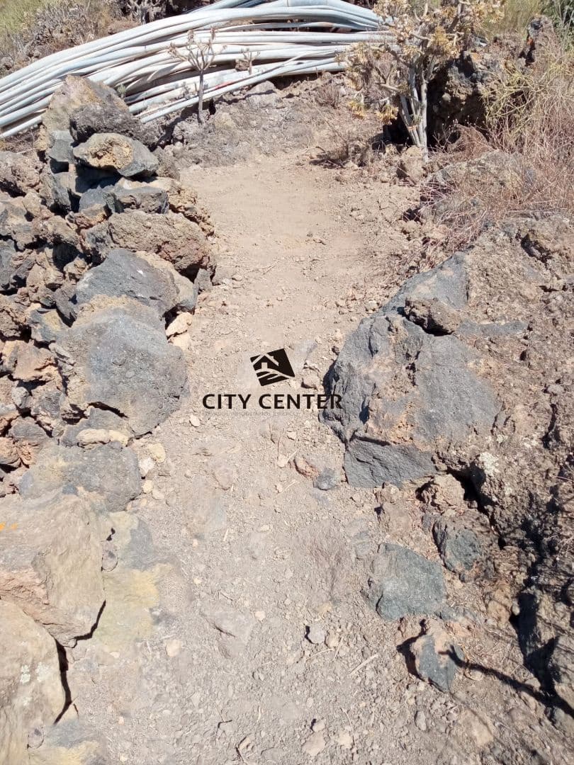 Ubebygd land til salgs i Guia de Isora - € 35 000 (Ref: 9618757)