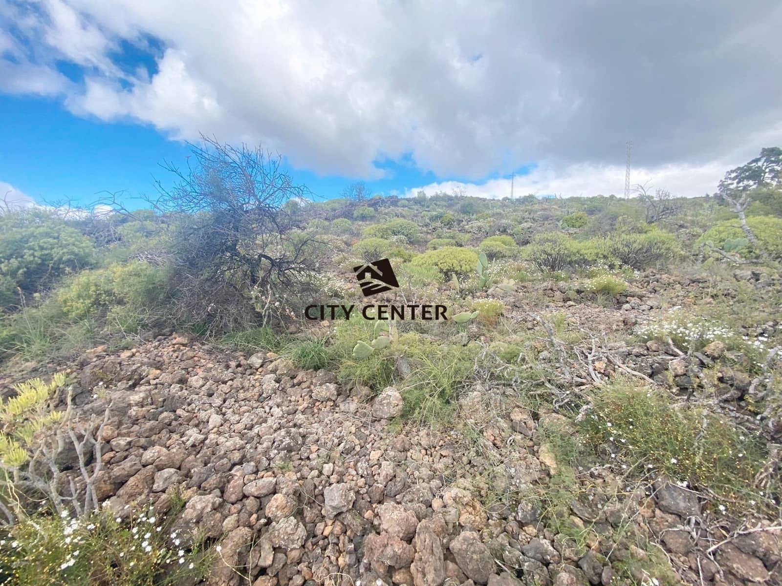 Ubebygd land til salgs i Guia de Isora - € 35 000 (Ref: 9618757)