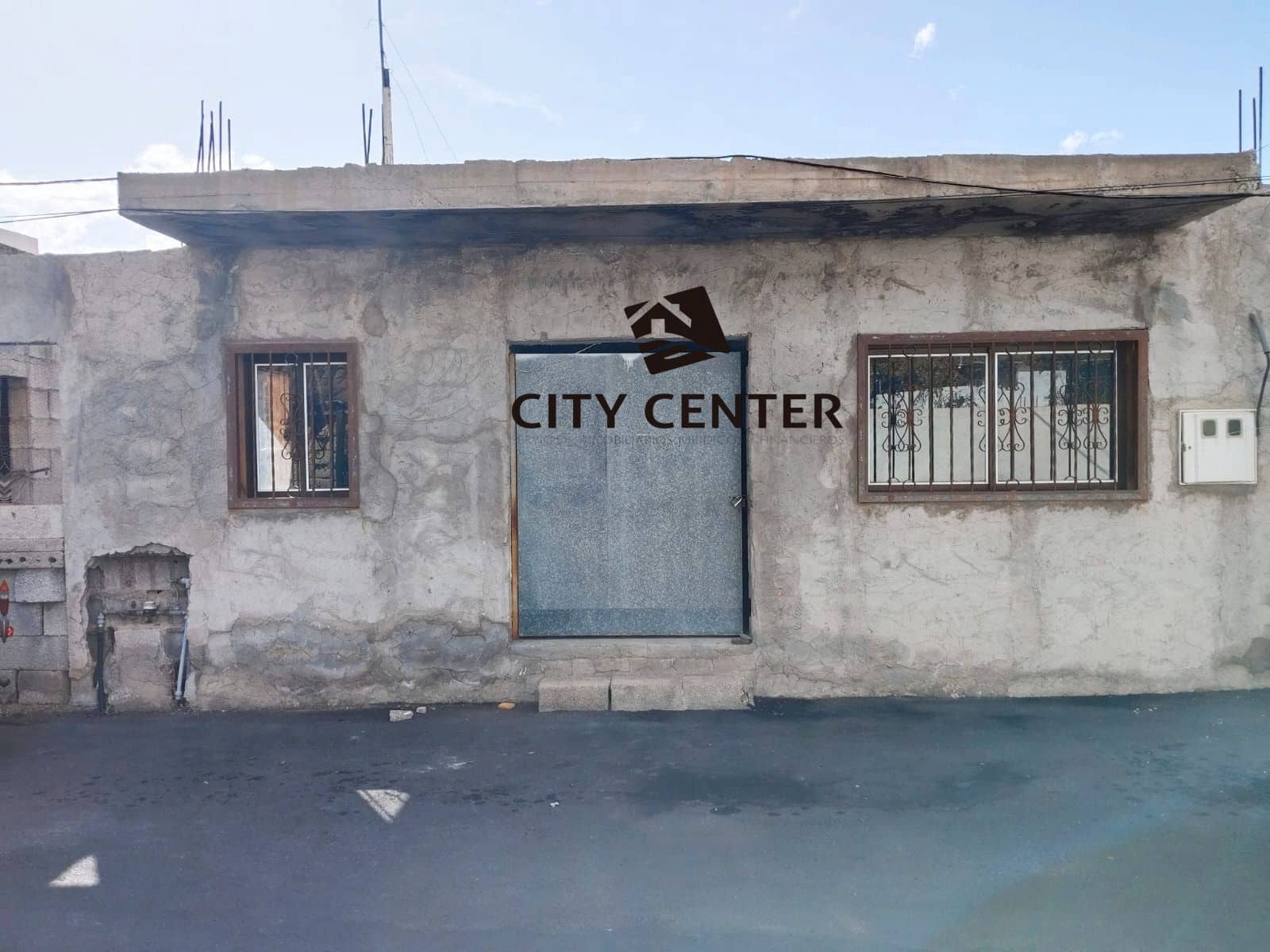 Villa for sale in Guia de Isora - € 160,000 (Ref: 9618759)