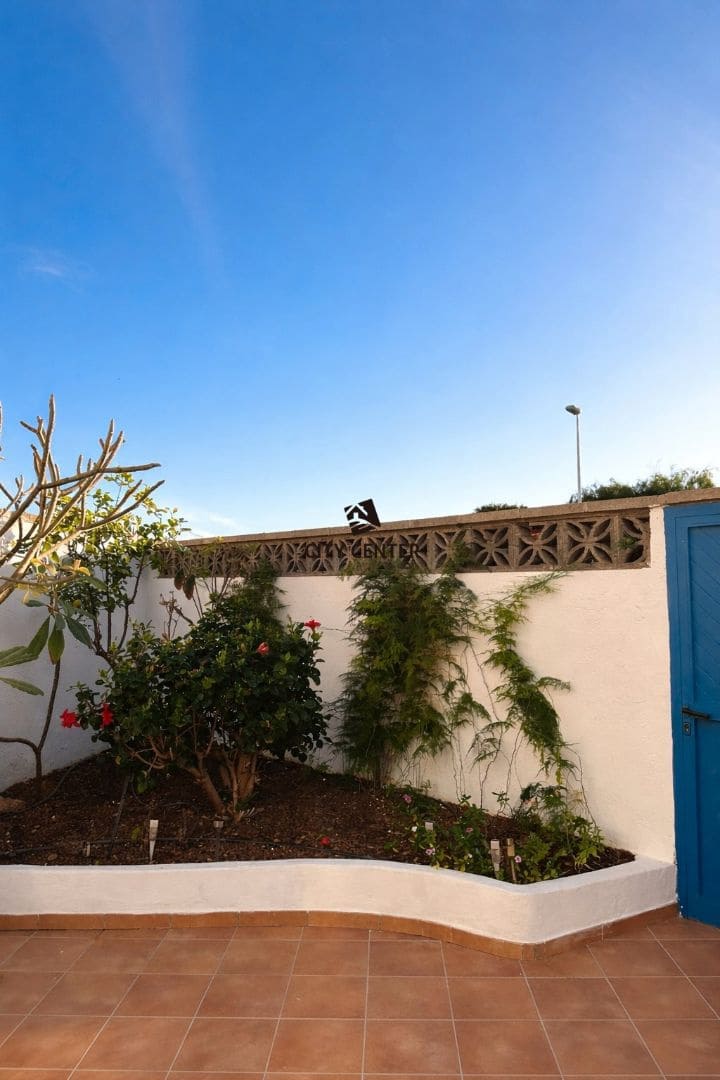 3 bedroom Townhouse for sale in Granadilla de Abona - € 350,000 (Ref: 9628229)