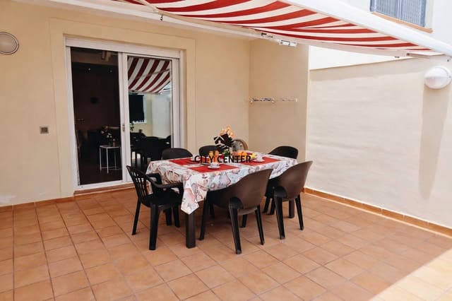 3 Zimmer Haus zu verkaufen in Playa de Fañabé Alto, Adeje mit Pool - 460.000 € (Ref: 9628230)