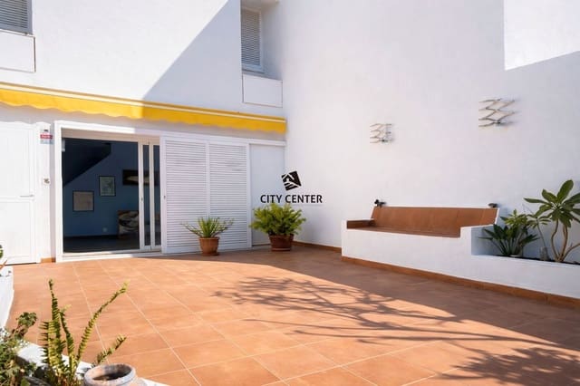 3 sovrum Radhus till salu i Granadilla de Abona - 350 000 € (Ref: 9650549)