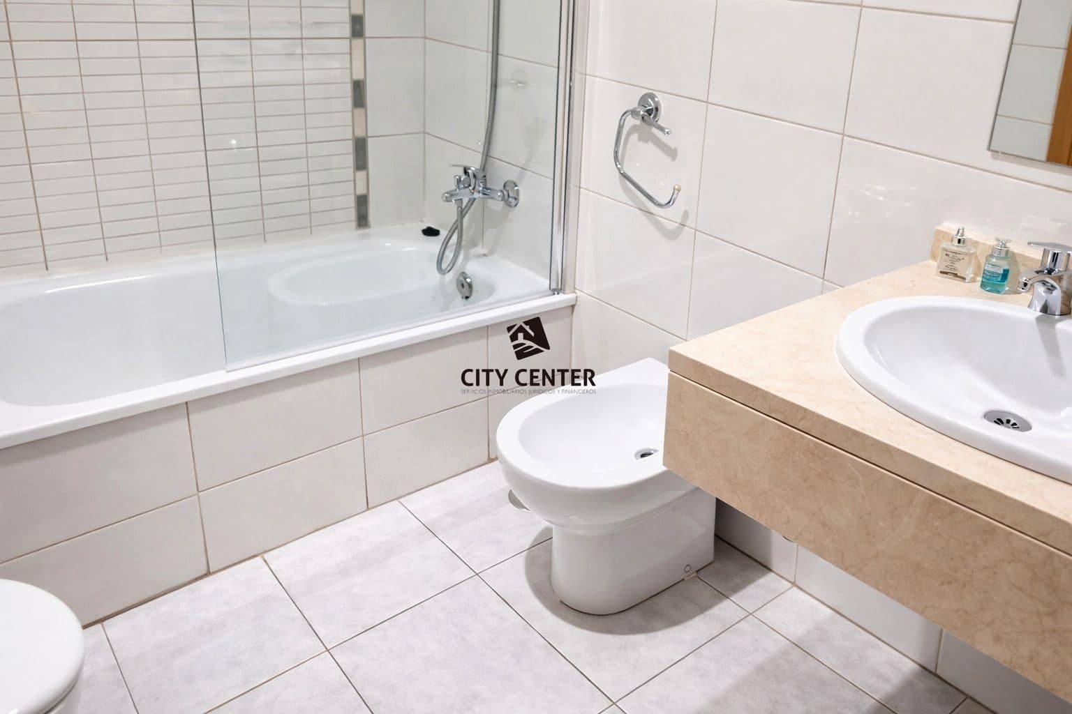 3 soverom Rekkehus til salgs i Adeje med svømmebasseng garasje - € 460 000 (Ref: 9650550)