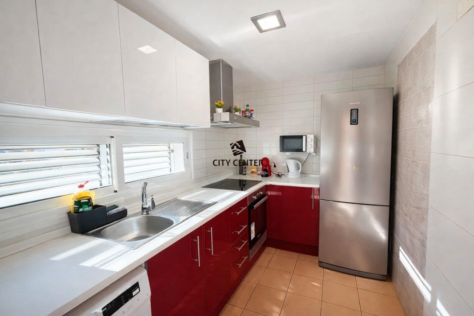 3 sypialnia Dom na sprzedaż w Adeje z basenem garażem - 460 000 € (Ref: 9669442)