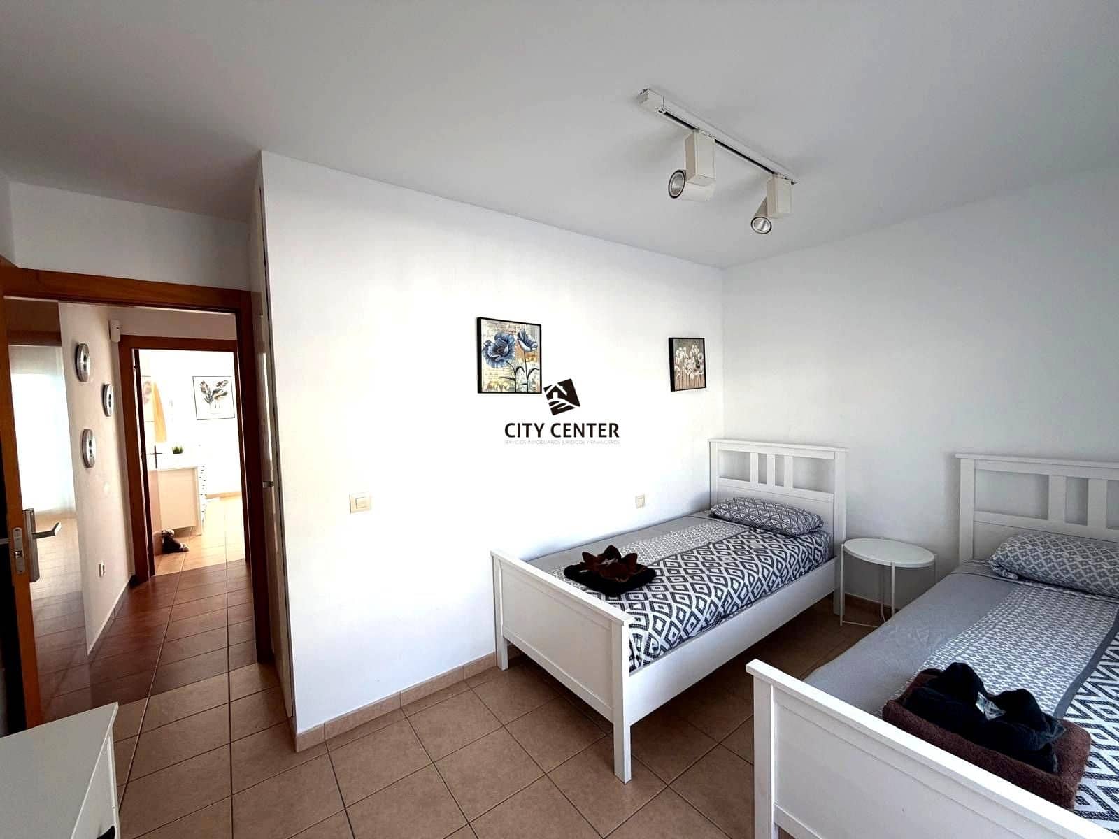 3 sypialnia Dom na sprzedaż w Adeje z basenem garażem - 460 000 € (Ref: 9669442)