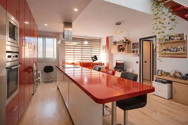 2 soveværelse Penthouse til salg i Arona med swimmingpool garage - € 290.000 (Ref: 9693995)