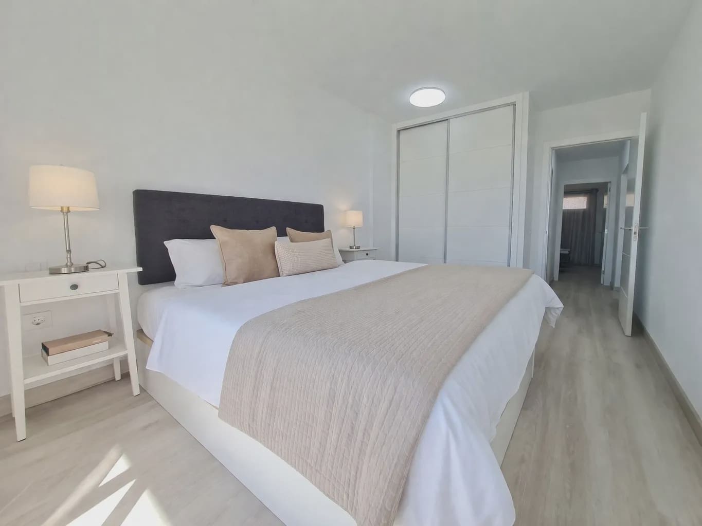 2 bedroom Flat for sale in Arona with pool garage - € 247,000 (Ref: 9715768)