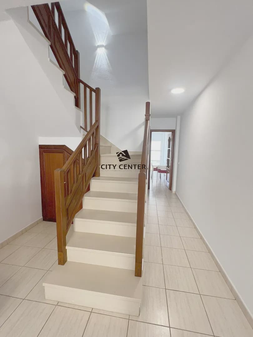 3 bedroom Terraced Villa for sale in Arona with garage - € 290,000 (Ref: 9716391)