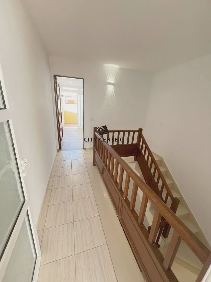 3 bedroom Terraced Villa for sale in Arona with garage - € 290,000 (Ref: 9716391)