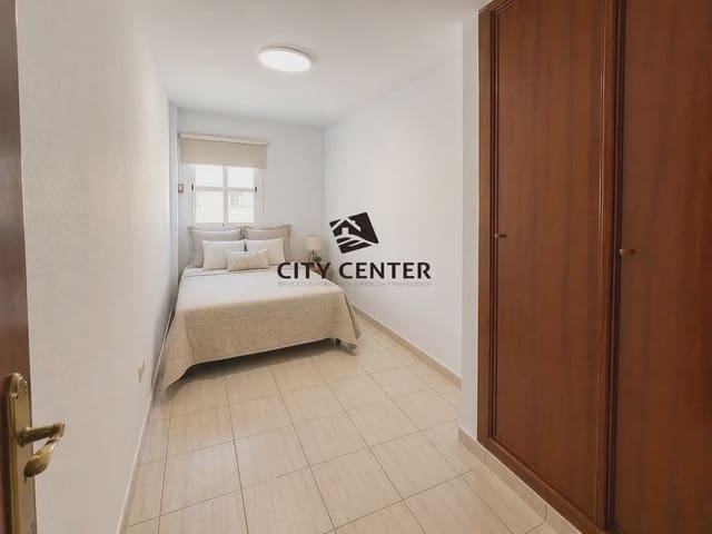 Adosado de 3 habitaciones en Valle de San Lorenzo, Arona en venta con garaje - 290.000 € (Ref: 9716391)