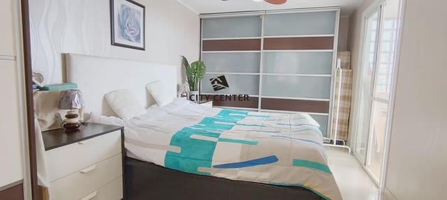 Chalet de 5 habitaciones en Arona en venta con garaje - 580.000 € (Ref: 9716393)