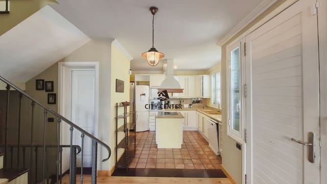 3 soveværelse Byhus til salg i Arico med garage - € 375.000 (Ref: 9761531)