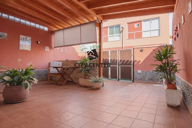 2 soveværelse Byhus til salg i Arona - € 333.000 (Ref: 9795572)