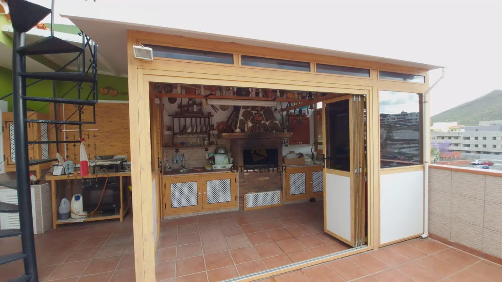 7 bedroom Apartment for sale in Arona - € 877,000 (Ref: 9816210)