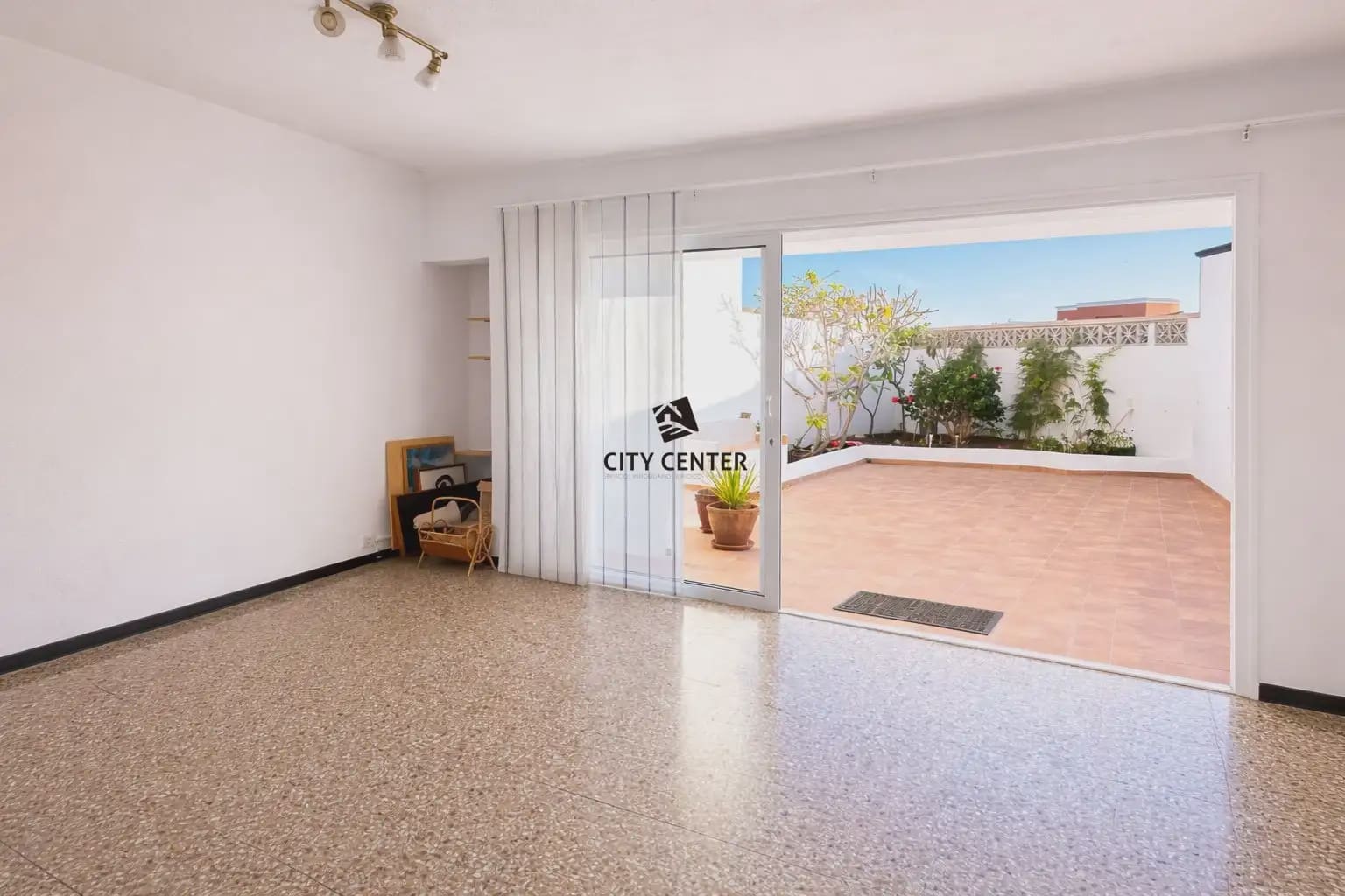 3 makuuhuone Omakotitalo myytävänä paikassa Granadilla de Abona - 350 000 € (Ref: 9848164)