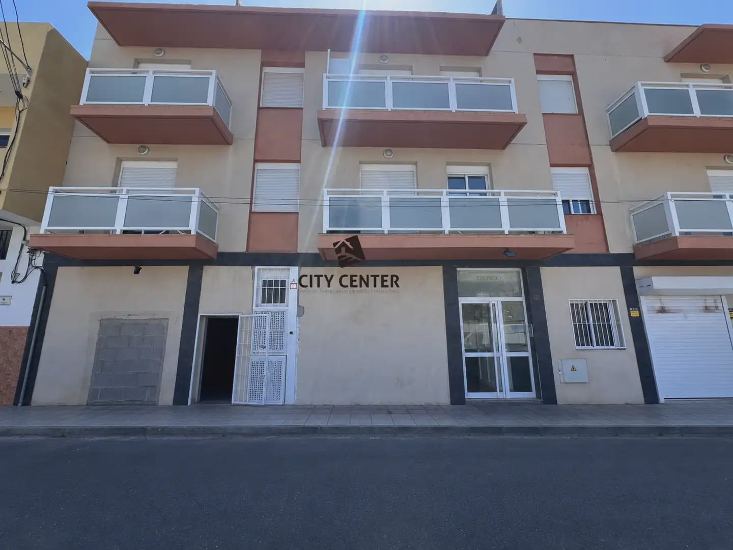 Local Comercial en Arona en venta - 70.000 € (Ref: 9848390)