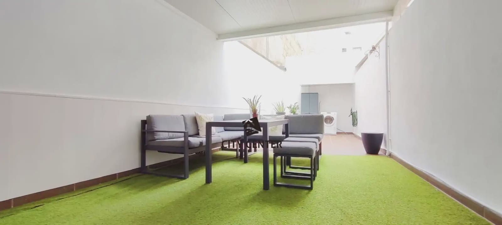 2 bedroom Flat for sale in Arona with garage - € 240,000 (Ref: 9867906)