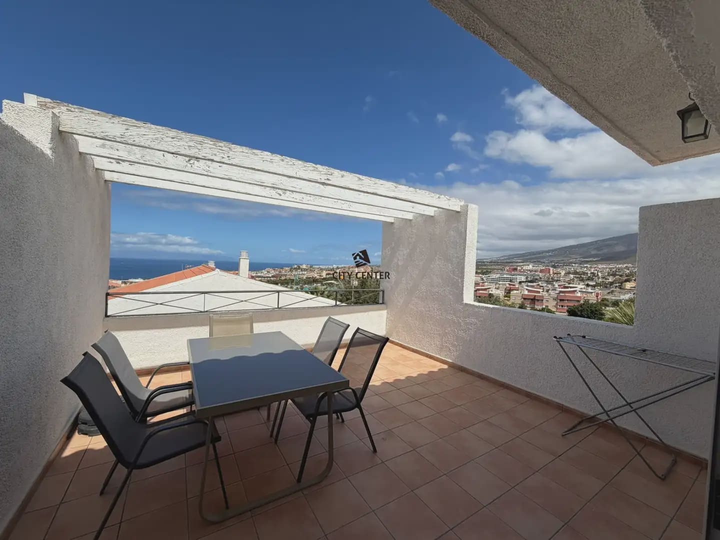 2 Zimmer Penthouse zu verkaufen in Adeje mit Pool - 315.000 € (Ref: 9923062)