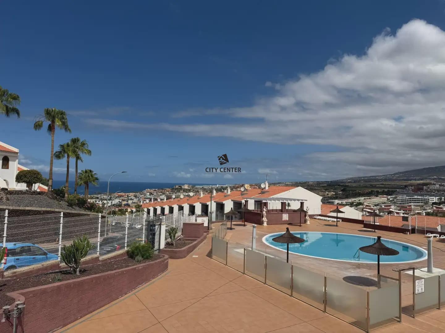 2 Zimmer Penthouse zu verkaufen in Adeje mit Pool - 315.000 € (Ref: 9923062)