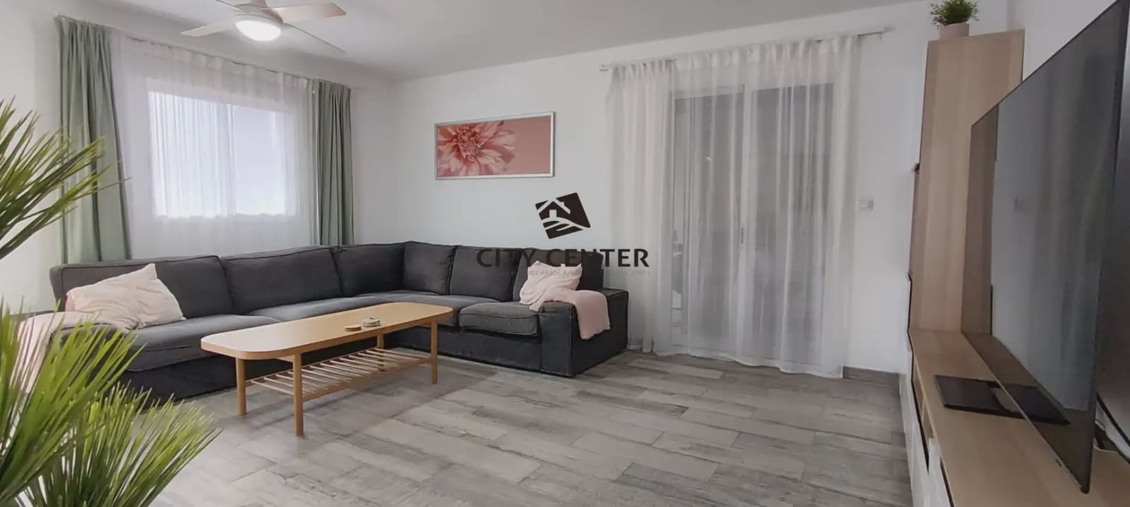 4 bedroom Villa for sale in Arico with garage - € 450,000 (Ref: 9923063)