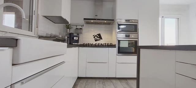 4 soveværelse Villa til salg i Arico med garage - € 450.000 (Ref: 9923063)
