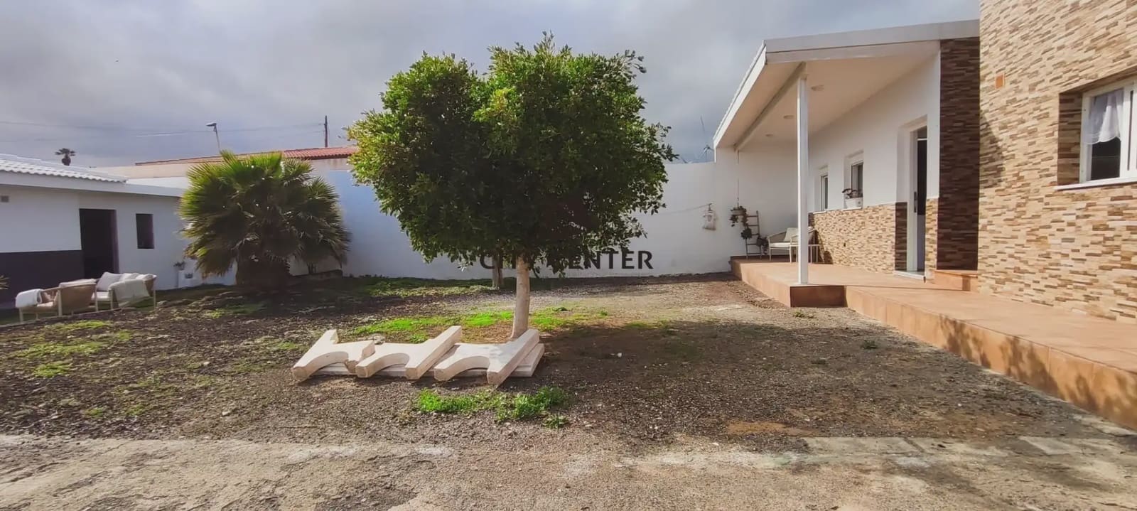 4 bedroom Villa for sale in Arico with garage - € 450,000 (Ref: 9923063)