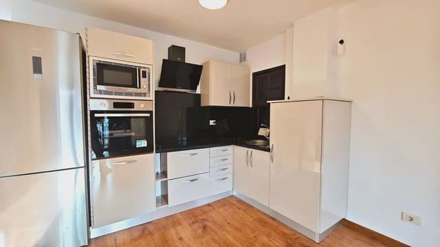 2 soveværelse Lejlighed til salg i Puerto de la Cruz - € 260.000 (Ref: 9950654)