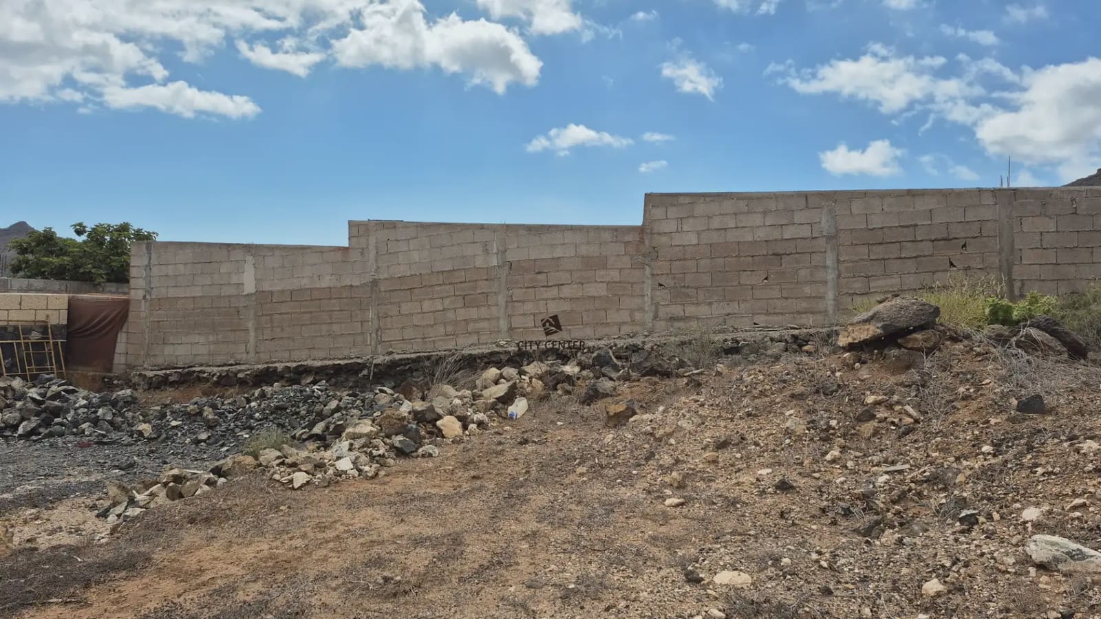 Undeveloped Land for sale in Arona - € 110,000 (Ref: 9983946)