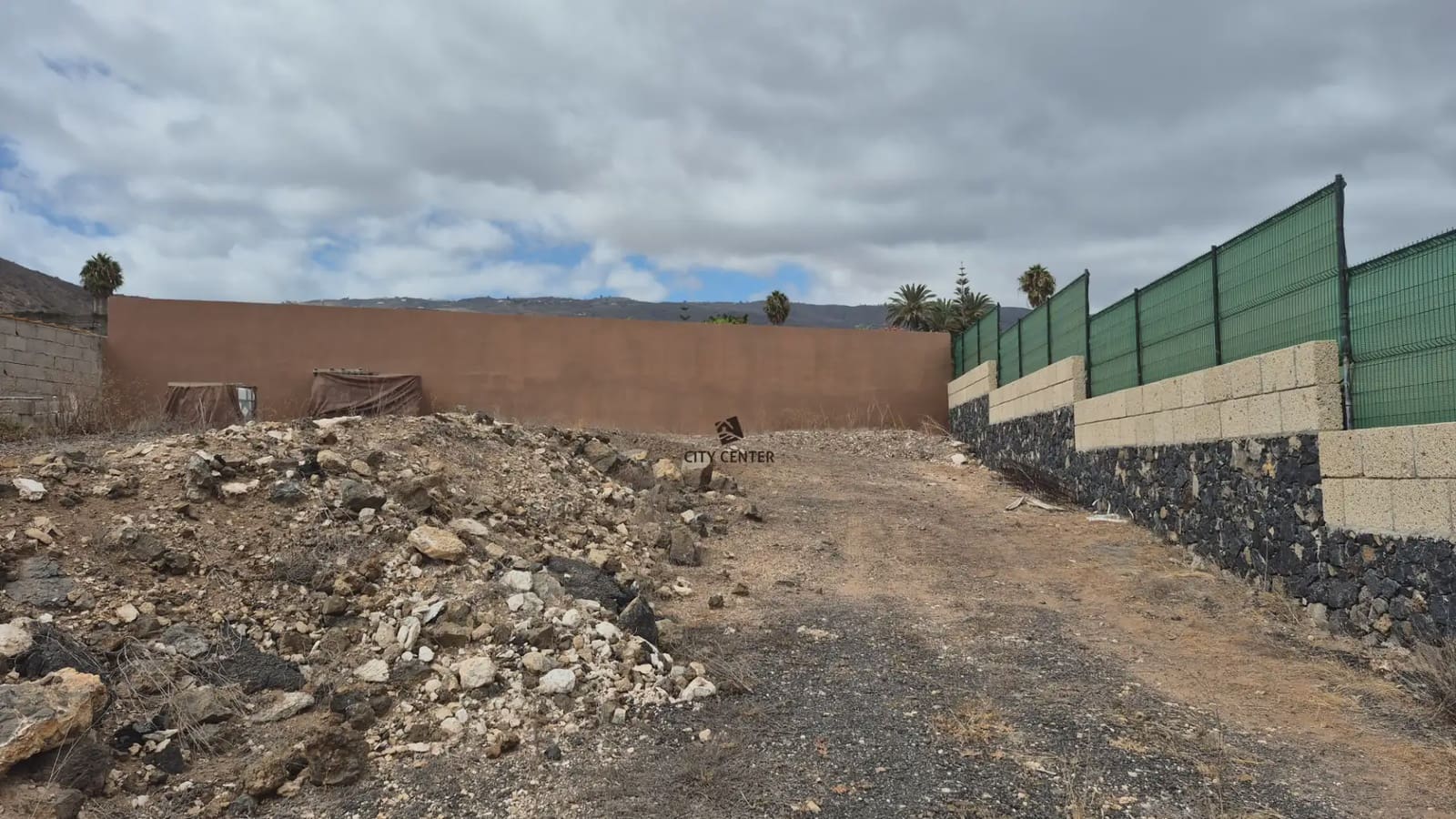 Undeveloped Land for sale in Arona - € 110,000 (Ref: 9983946)