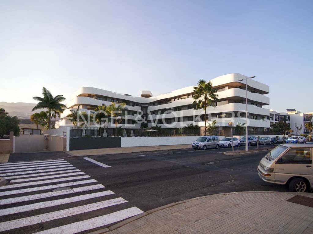 2 sovrum Lägenhet till salu i El Medano med pool garage - 345 000 € (Ref: 10000571)