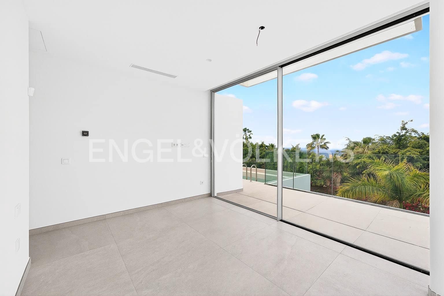 4 chambre Villa/Maison à vendre à Costa Adeje avec piscine garage - 1 980 000 € (Ref: 10021719)