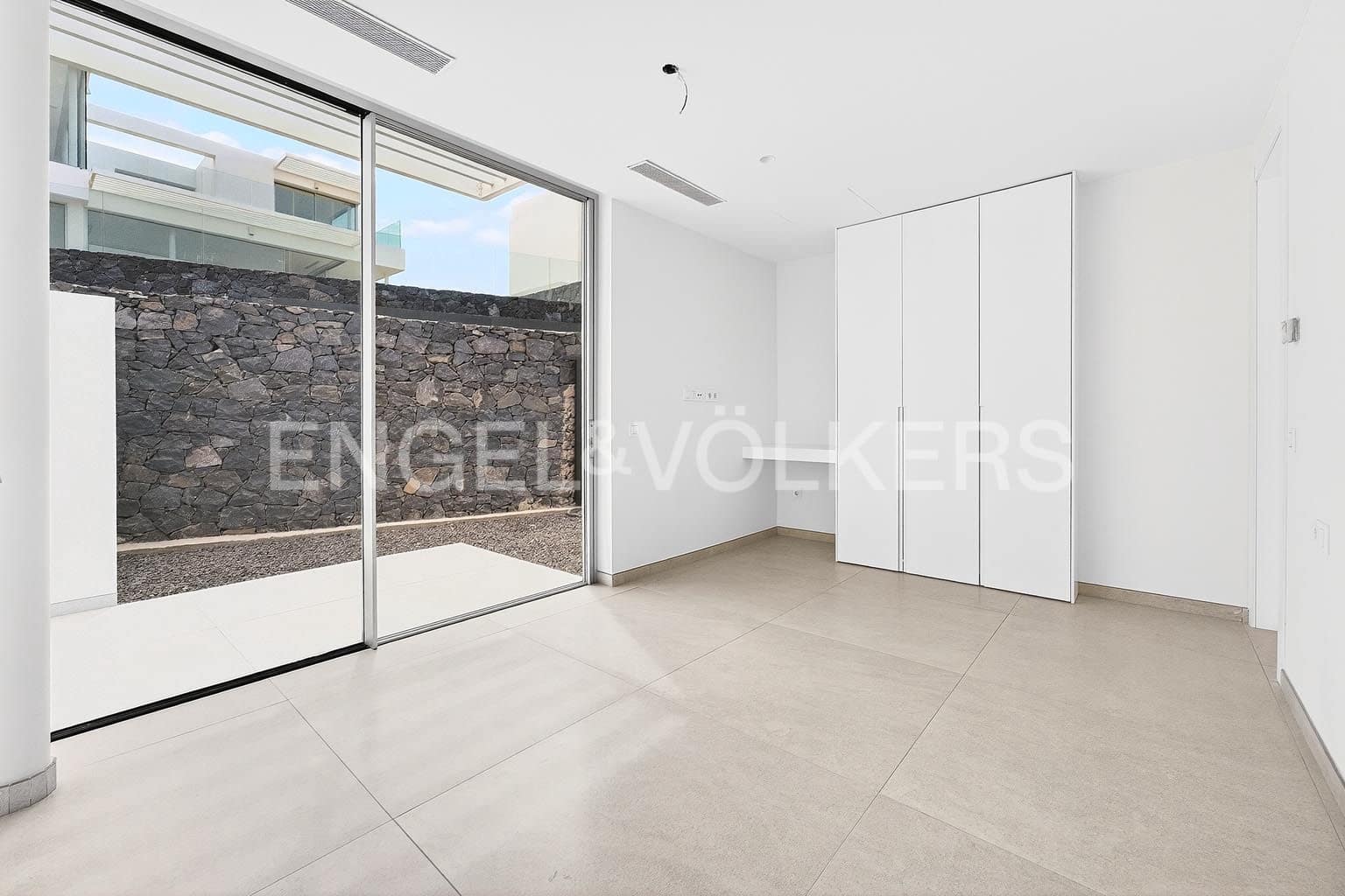 4 chambre Villa/Maison à vendre à Costa Adeje avec piscine garage - 1 980 000 € (Ref: 10021719)