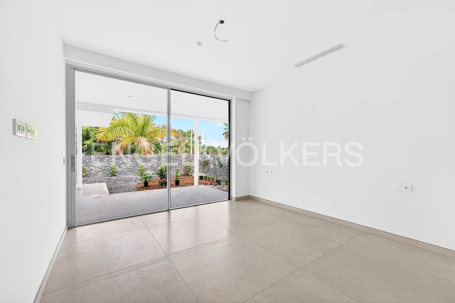 4 chambre Villa/Maison à vendre à Costa Adeje avec piscine garage - 1 980 000 € (Ref: 10021719)