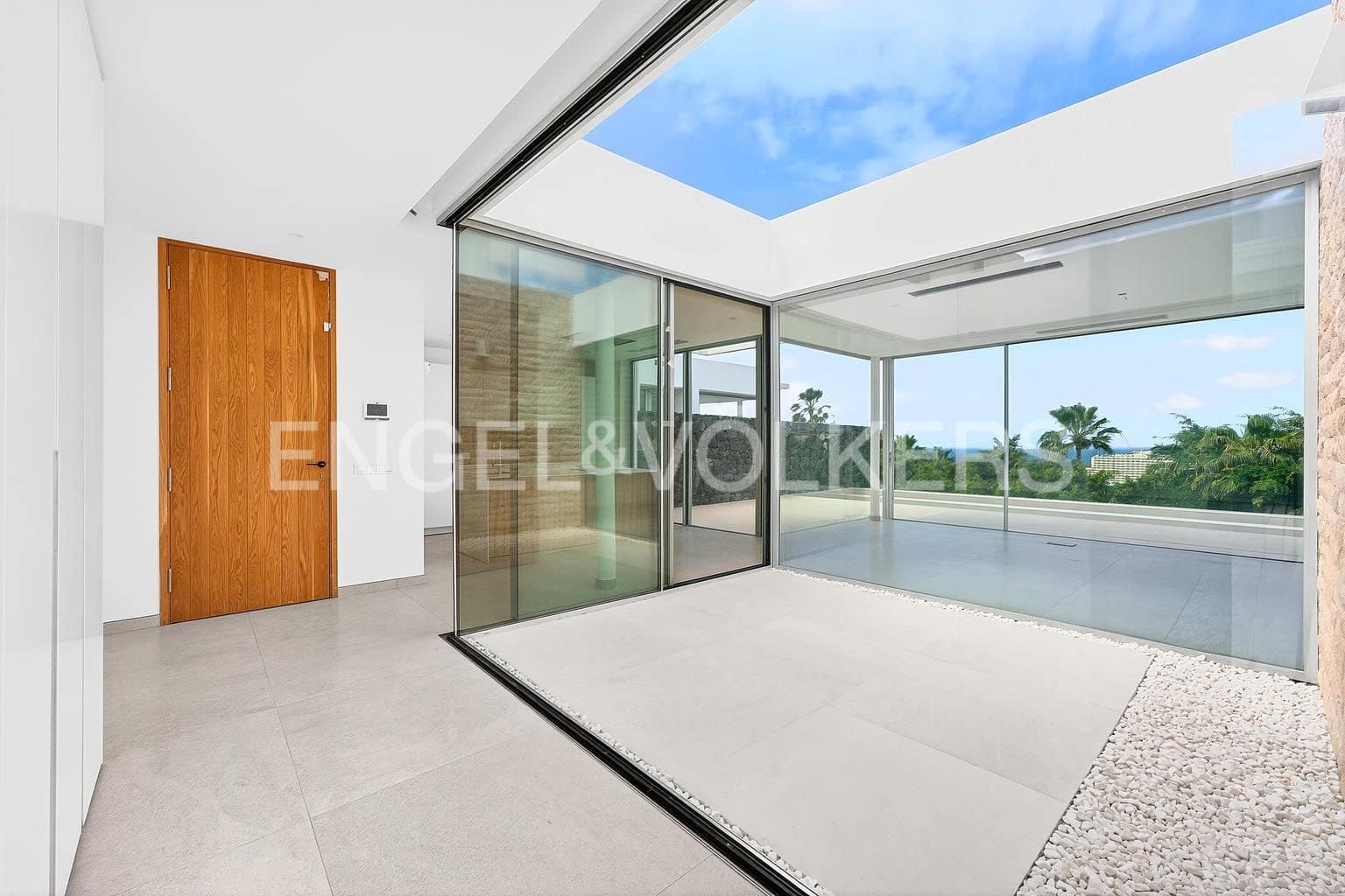 4 chambre Villa/Maison à vendre à Costa Adeje avec piscine garage - 1 980 000 € (Ref: 10021719)