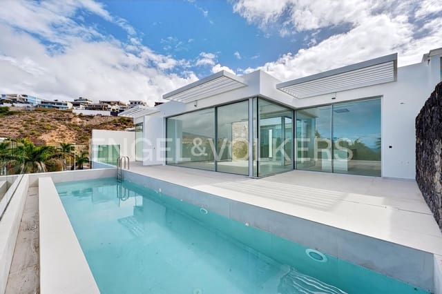4 chambre Villa/Maison à vendre à Costa Adeje, Adeje avec piscine garage - 1 980 000 € (Ref: 10021719)