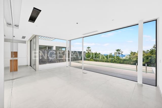 4 chambre Villa/Maison à vendre à Costa Adeje, Adeje avec piscine garage - 1 980 000 € (Ref: 10021719)