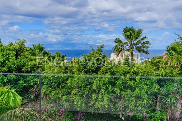 4 chambre Villa/Maison à vendre à Costa Adeje, Adeje avec piscine garage - 1 980 000 € (Ref: 10021719)