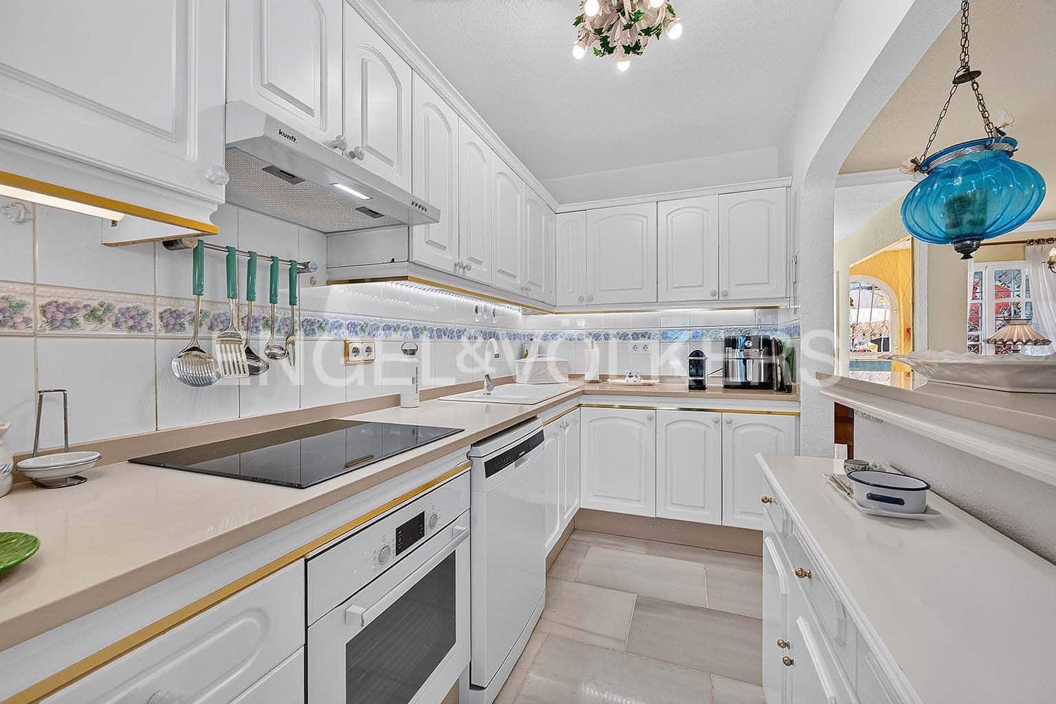 2 sypialnia Willa na sprzedaż w La Caleta z garażem - 1 200 000 € (Ref: 10061004)