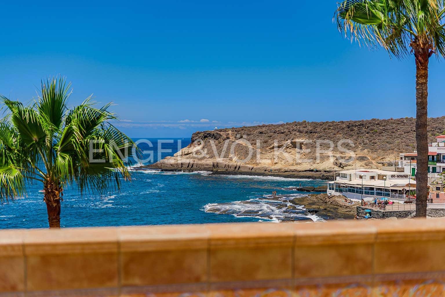 2 sypialnia Willa na sprzedaż w La Caleta z garażem - 1 200 000 € (Ref: 10061004)
