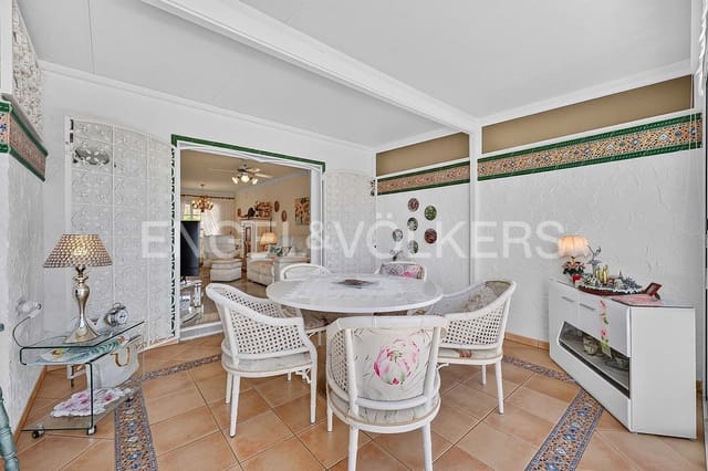 2 sypialnia Willa na sprzedaż w La Caleta, Valverde z garażem - 1 200 000 € (Ref: 10061004)