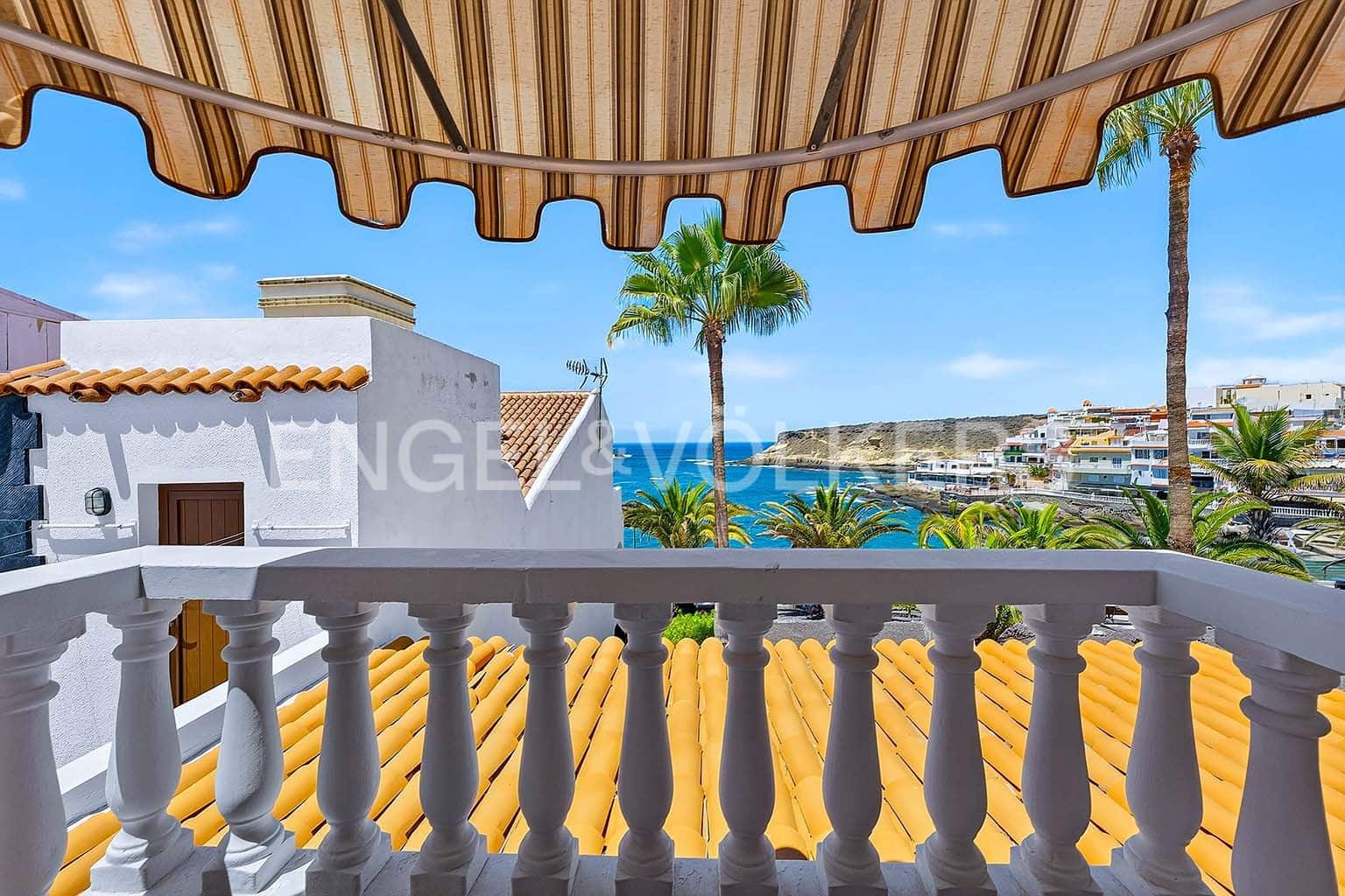 2 sypialnia Willa na sprzedaż w La Caleta z garażem - 1 200 000 € (Ref: 10061004)