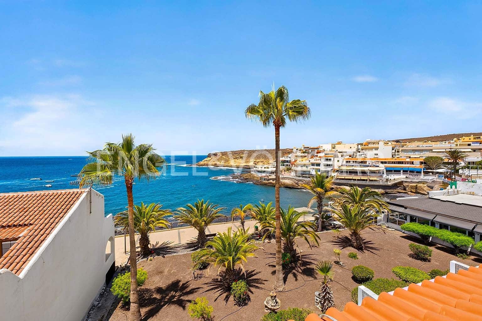 2 sypialnia Willa na sprzedaż w La Caleta z garażem - 1 200 000 € (Ref: 10061004)