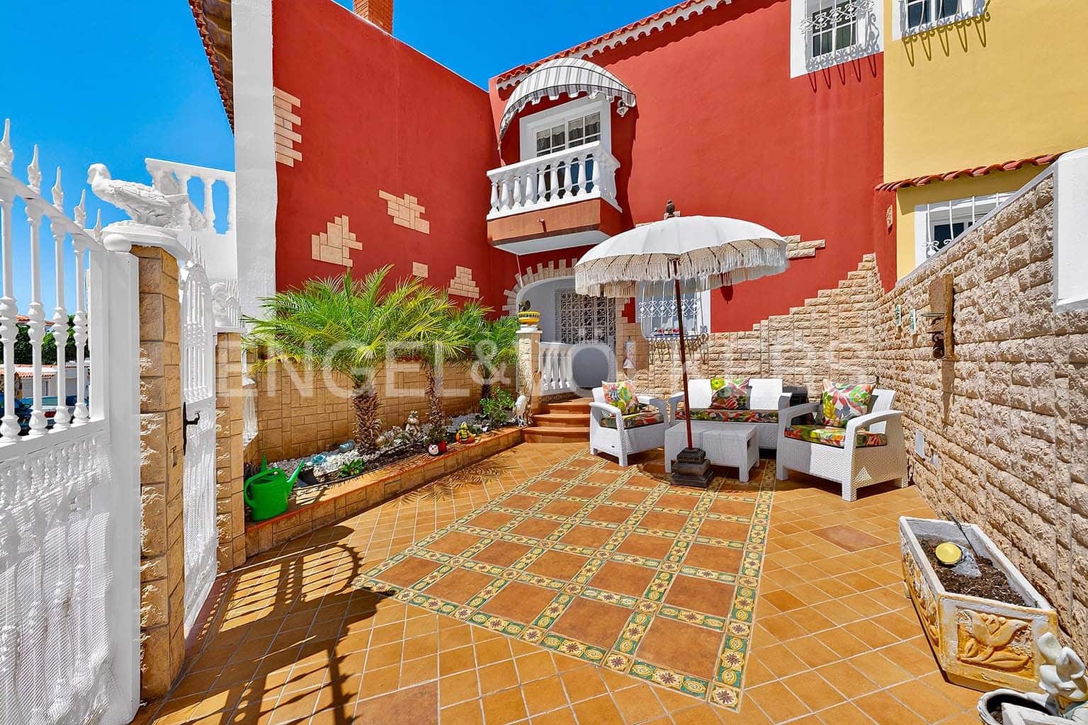 2 sypialnia Willa na sprzedaż w La Caleta z garażem - 1 200 000 € (Ref: 10061004)